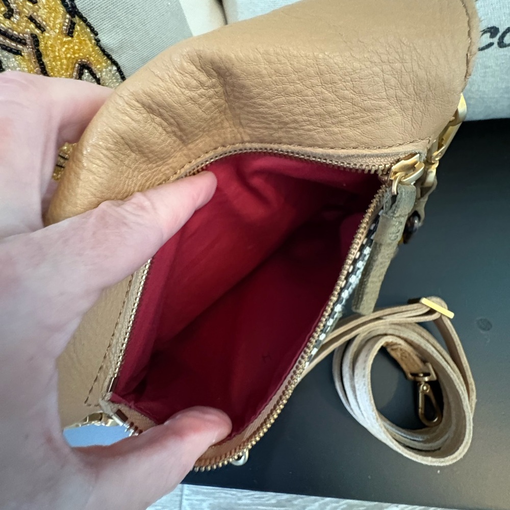 Hammitt Dillon - Picture 6 of 10